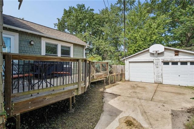 14 W 74 Street, Kansas City, MO 64114