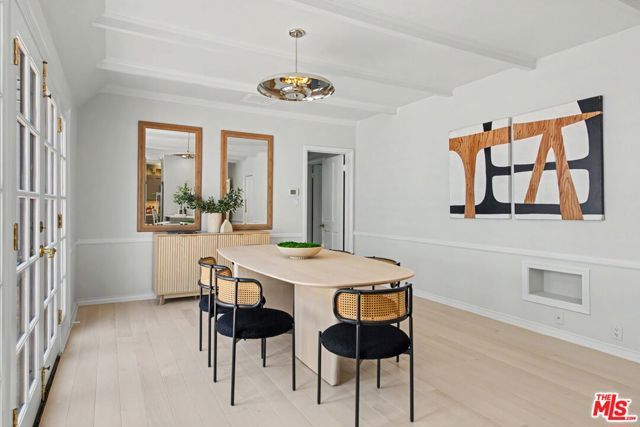 10798 Weyburn Avenue, Los Angeles, CA 90024