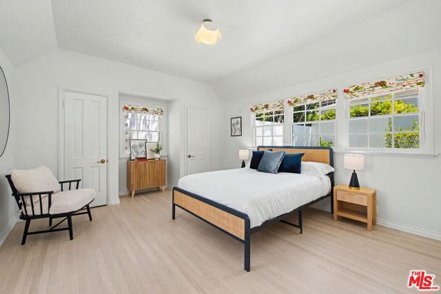 10798 Weyburn Avenue, Los Angeles, CA 90024