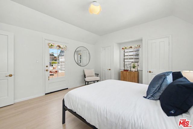 10798 Weyburn Avenue, Los Angeles, CA 90024