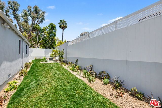 10798 Weyburn Avenue, Los Angeles, CA 90024