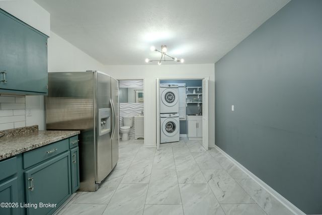 4415 Broadleaf Dr, Louisville, KY 40216