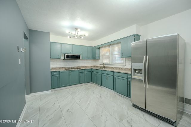 4415 Broadleaf Dr, Louisville, KY 40216