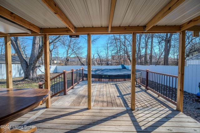 4415 Broadleaf Dr, Louisville, KY 40216