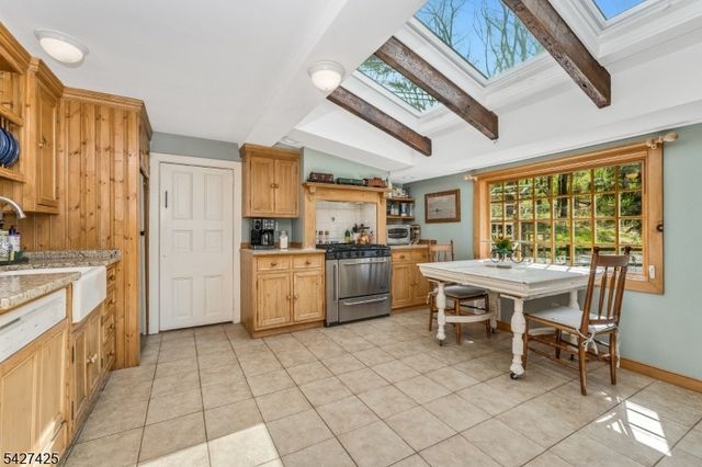 499 Shire Rd, Holland Twp., NJ 08848