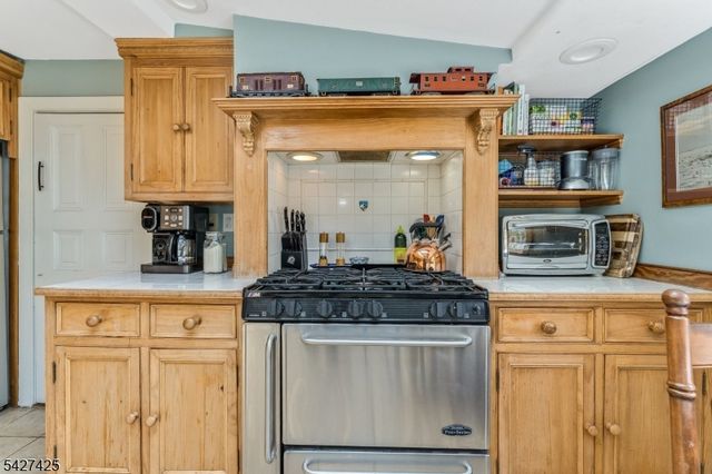 499 Shire Rd, Holland Twp., NJ 08848