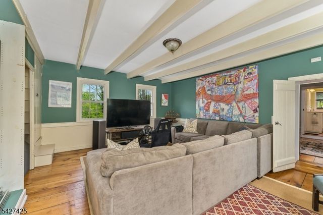 499 Shire Rd, Holland Twp., NJ 08848