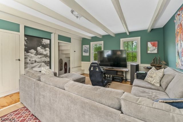 499 Shire Rd, Holland Twp., NJ 08848
