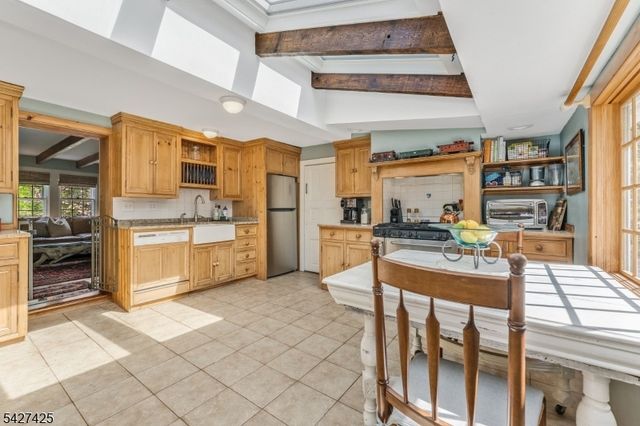 499 Shire Rd, Holland Twp., NJ 08848