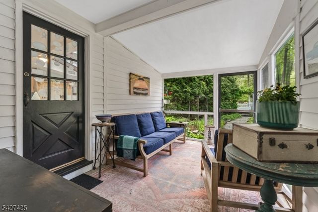 499 Shire Rd, Holland Twp., NJ 08848