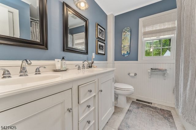 499 Shire Rd, Holland Twp., NJ 08848