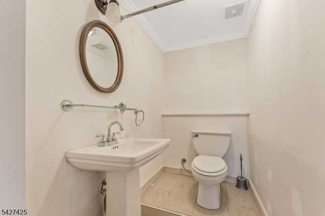 499 Shire Rd, Holland Twp., NJ 08848