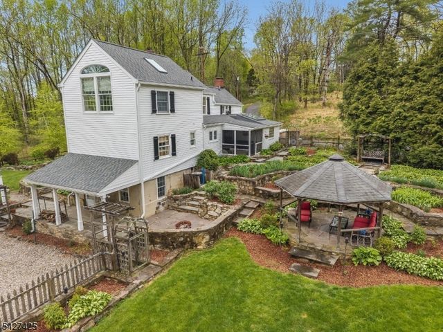499 Shire Rd, Holland Twp., NJ 08848