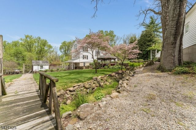 499 Shire Rd, Holland Twp., NJ 08848