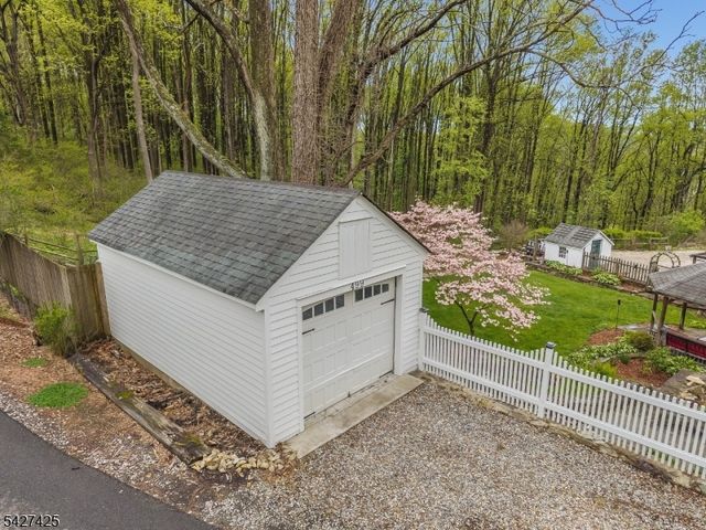 499 Shire Rd, Holland Twp., NJ 08848
