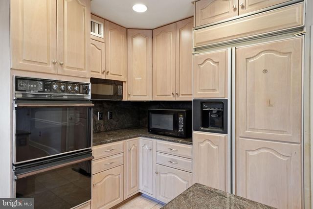 6 MERCY CT, Rockville, MD 20854