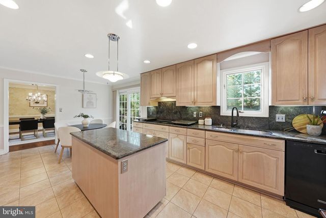 6 MERCY CT, Rockville, MD 20854