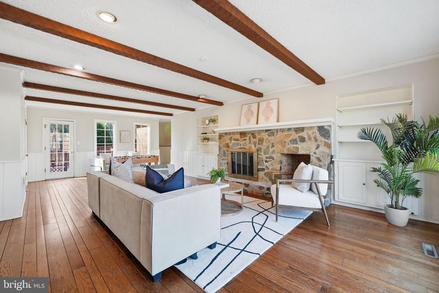 6 MERCY CT, Rockville, MD 20854