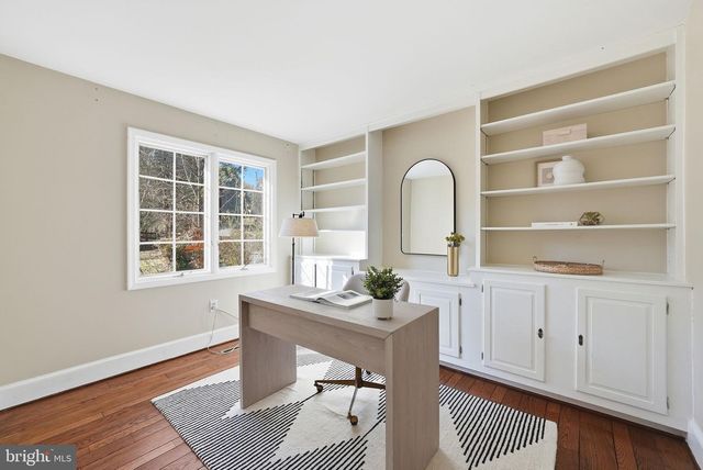 6 MERCY CT, Rockville, MD 20854