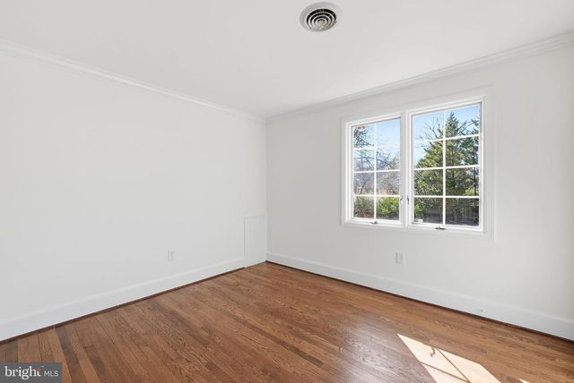 6 MERCY CT, Rockville, MD 20854