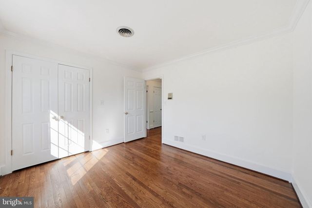 6 MERCY CT, Rockville, MD 20854