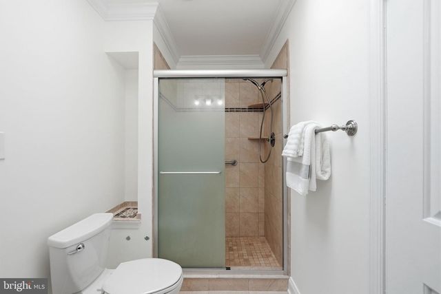 6 MERCY CT, Rockville, MD 20854