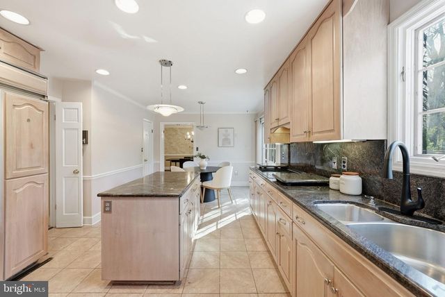 6 MERCY CT, Rockville, MD 20854