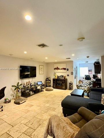 9624 SW 79th Ter, Miami, FL 33173