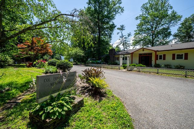 14 Chalet Village, Lake Santeetlah, NC 28771