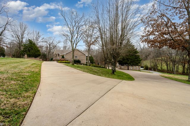 5827 Highway 76, E, Springfield, TN 37172