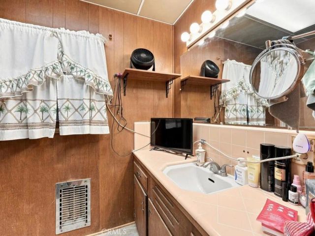 211 Martha Place, Fullerton, CA 92833