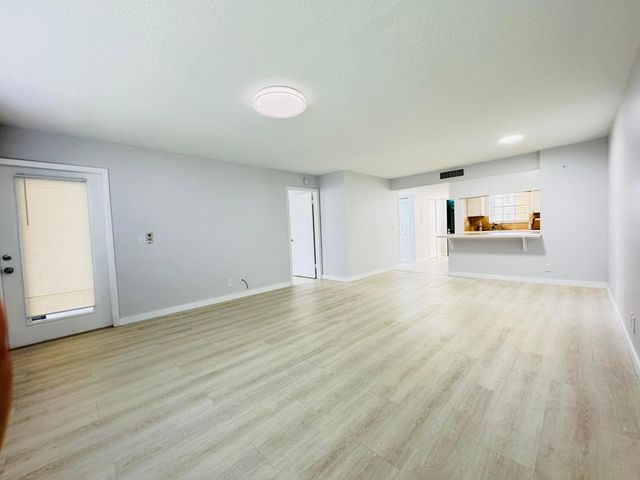 6323 La Costa Drive H, Boca Raton, FL 33433