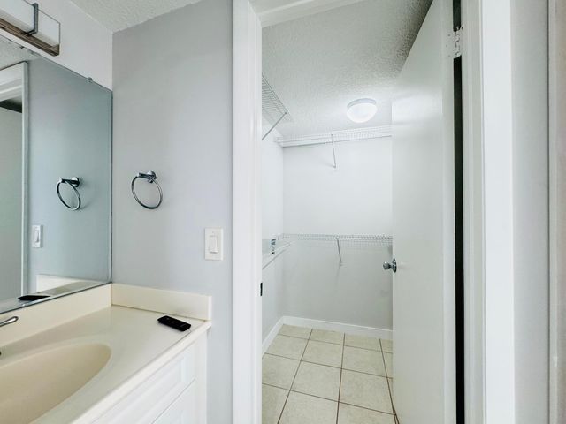 6323 La Costa Drive H, Boca Raton, FL 33433