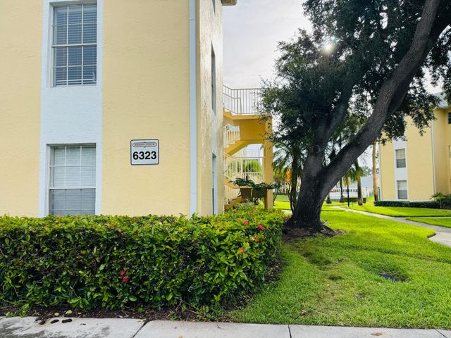 6323 La Costa Drive H, Boca Raton, FL 33433