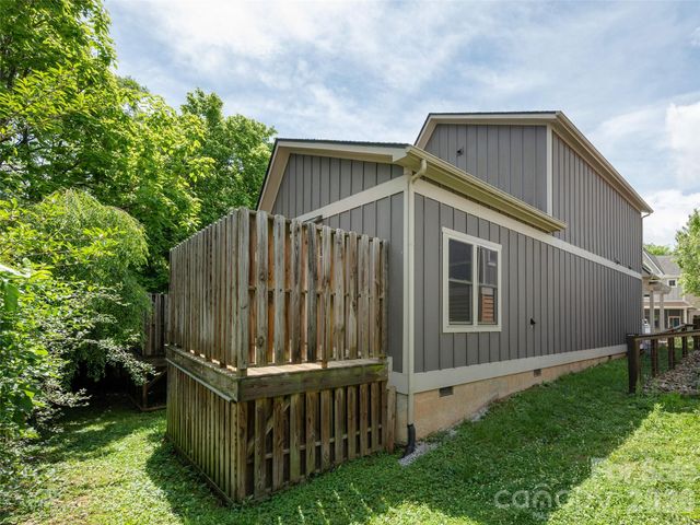 12 Gratitude Drive, Asheville, NC 28806