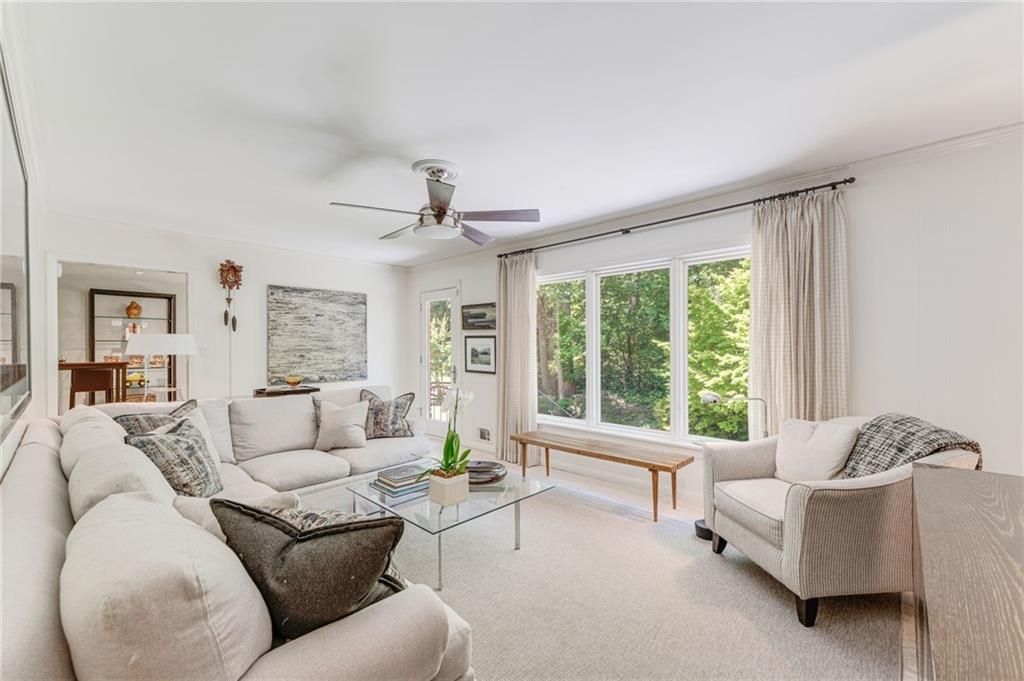 Image 13 of property listing at 2564 Lake Flair Circle NE, Atlanta, GA 30345