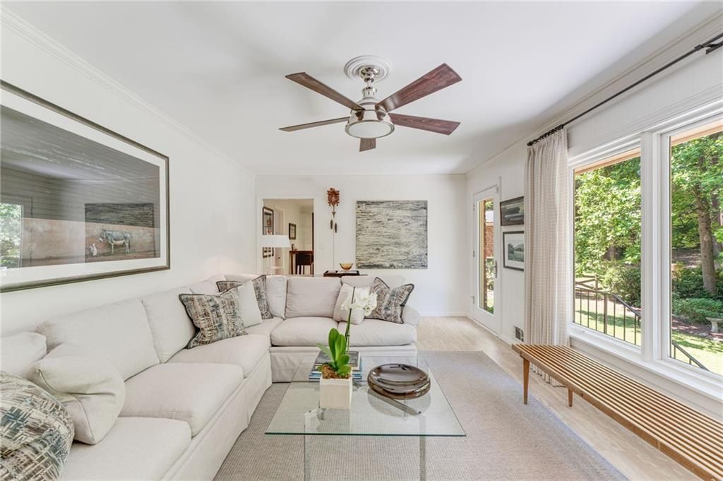Image 14 of property listing at 2564 Lake Flair Circle NE, Atlanta, GA 30345