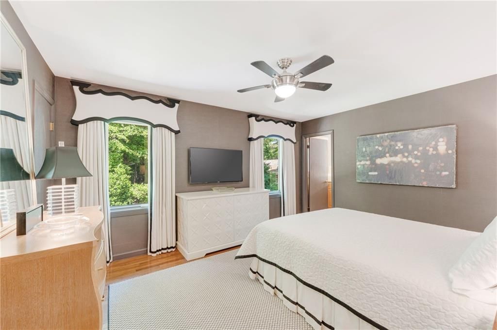 Image 17 of property listing at 2564 Lake Flair Circle NE, Atlanta, GA 30345