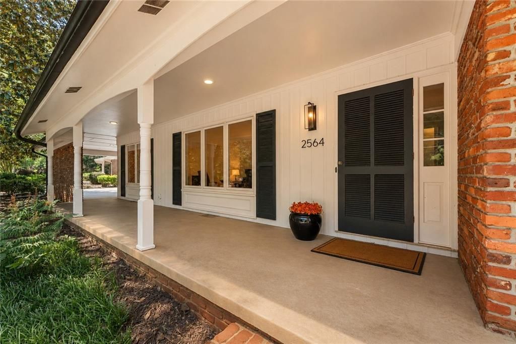 Image 2 of property listing at 2564 Lake Flair Circle NE, Atlanta, GA 30345