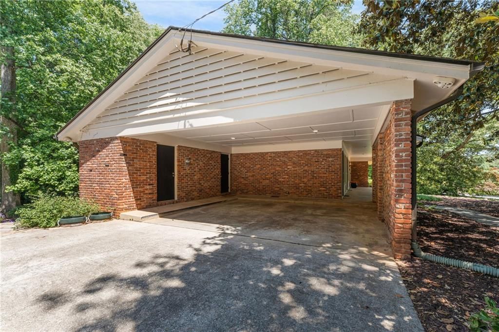 Image 25 of property listing at 2564 Lake Flair Circle NE, Atlanta, GA 30345