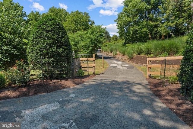39475 TOLLHOUSE RD, Lovettsville, VA 20180