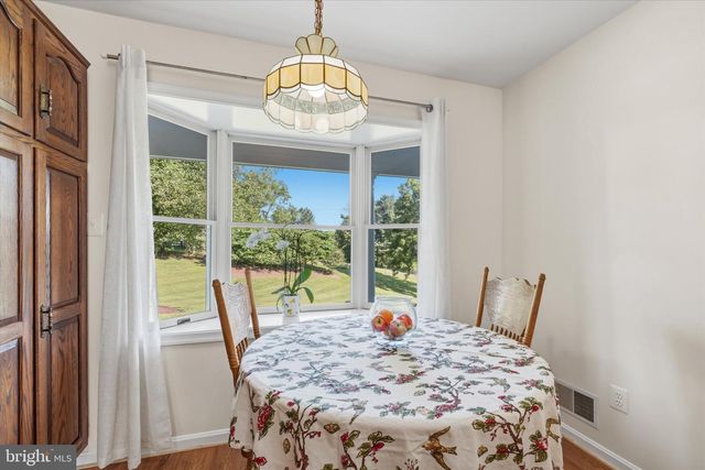39475 TOLLHOUSE RD, Lovettsville, VA 20180