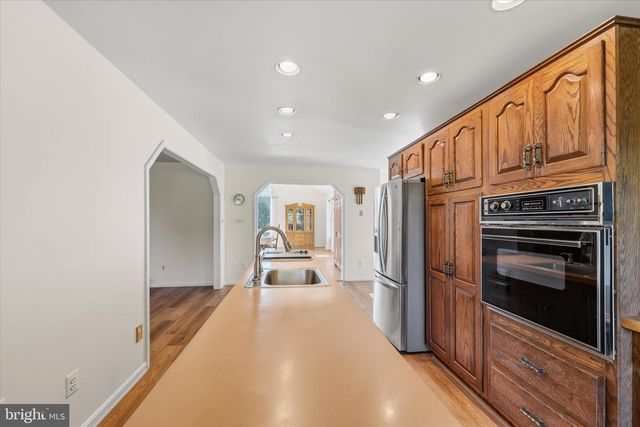 39475 TOLLHOUSE RD, Lovettsville, VA 20180