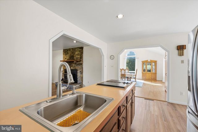 39475 TOLLHOUSE RD, Lovettsville, VA 20180