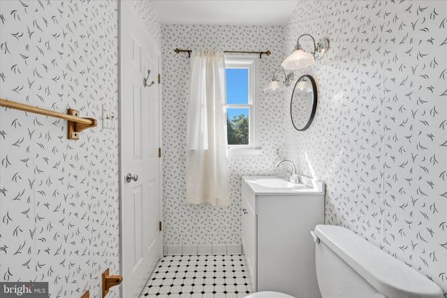 39475 TOLLHOUSE RD, Lovettsville, VA 20180