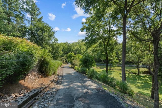 39475 TOLLHOUSE RD, Lovettsville, VA 20180