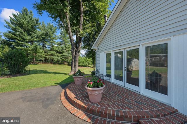 39475 TOLLHOUSE RD, Lovettsville, VA 20180