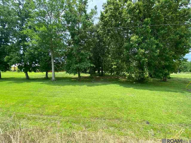 11364 Rosedale Rd, Port Allen, LA 70767