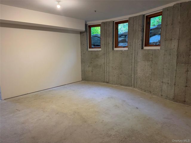 1 Scenic Drive, Hastings-on-hudson, NY 10706