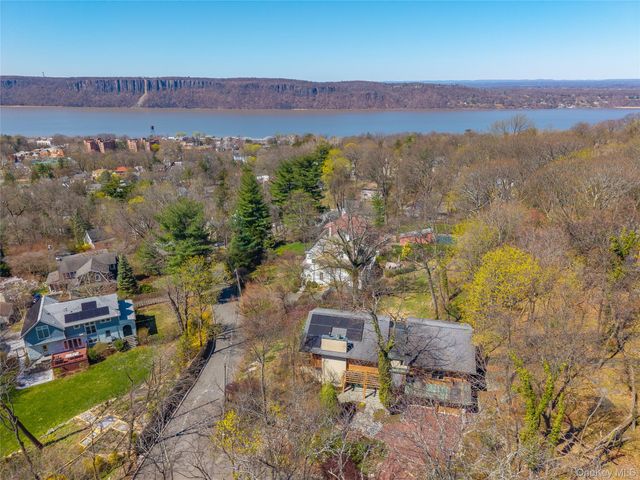1 Scenic Drive, Hastings-on-hudson, NY 10706
